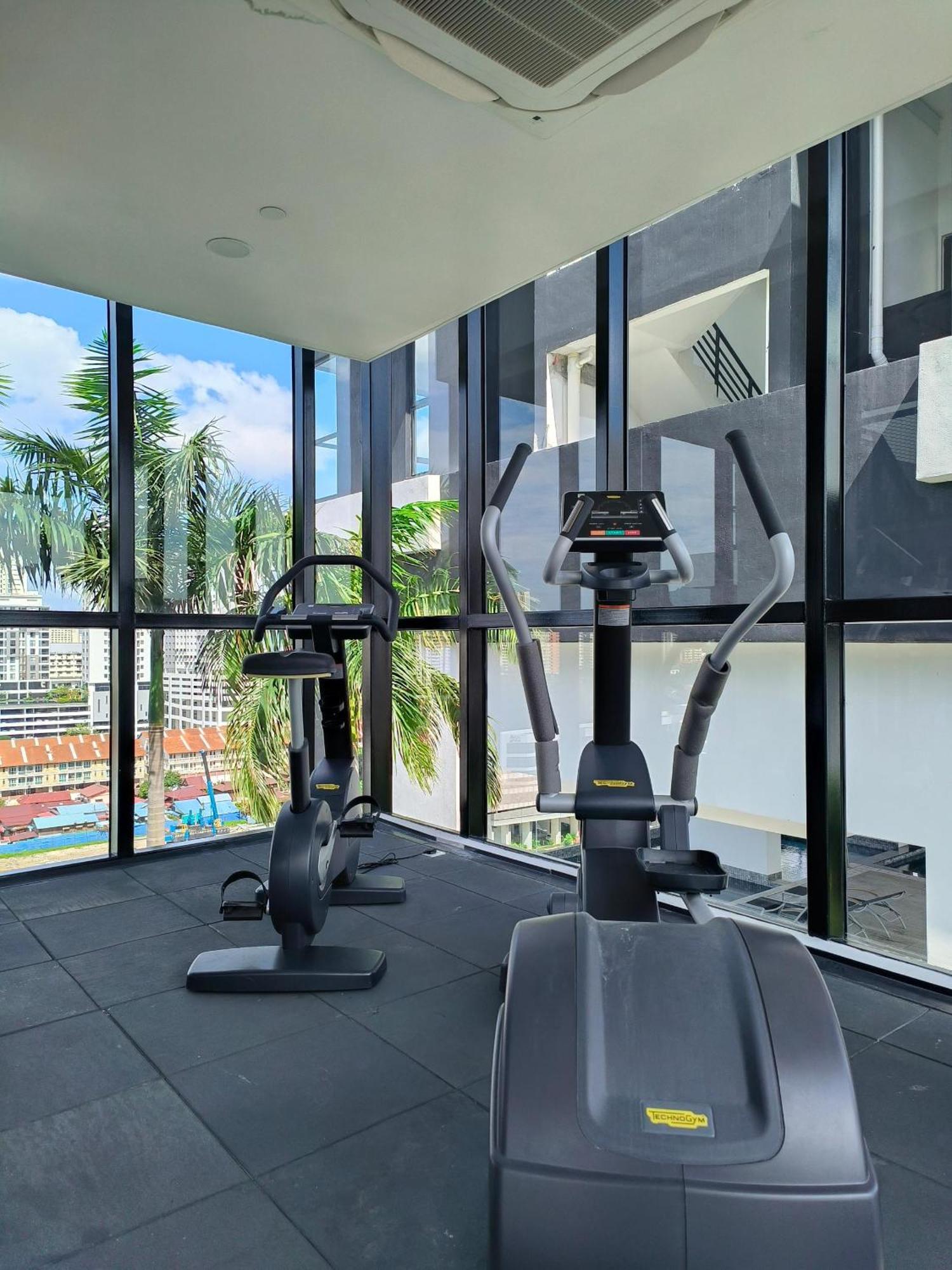 Urban Suites Two Or Three Bedroom Georgetown By Anc Jelutong 외부 사진